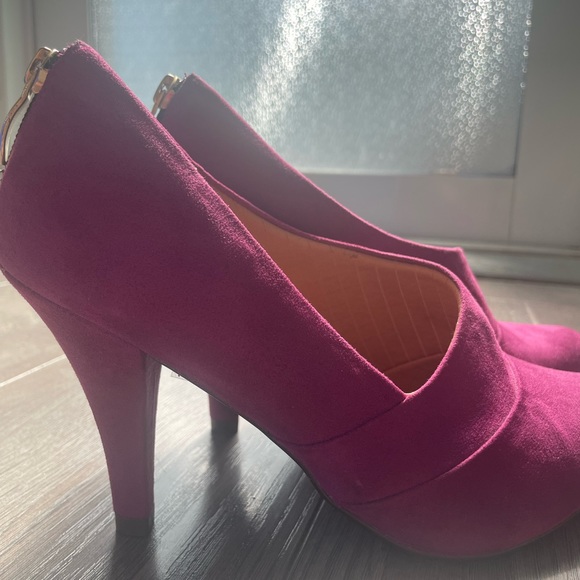 Pink Piccadilly Pumps - Picture 9 of 9